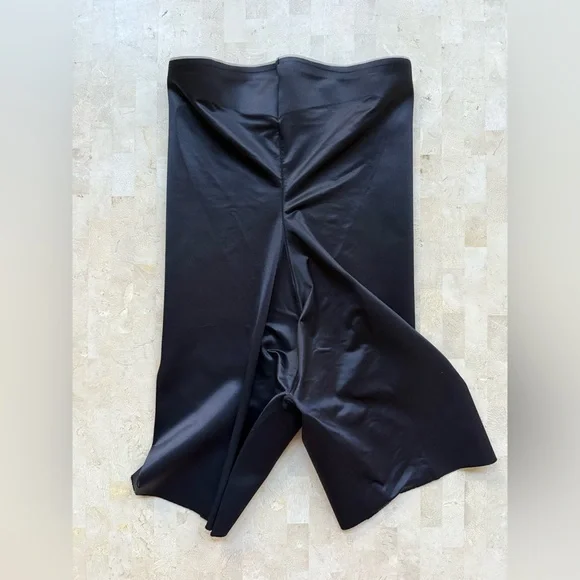 Chantelle Women's Black Basic High-Waist Mid-Thigh Brief Shapewear Size XS - Picture 8 of 8